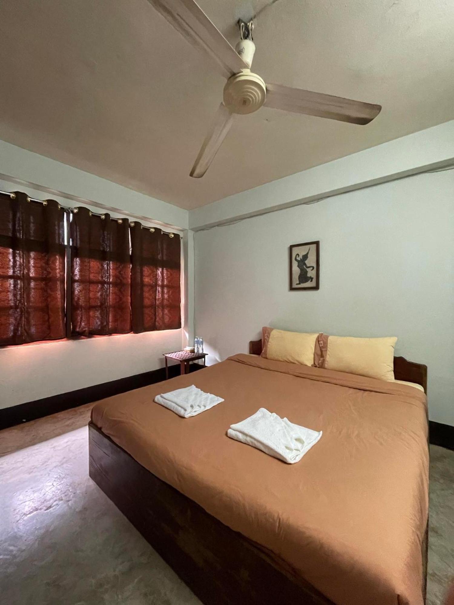 Thakhek Travel Lodge Екстериор снимка